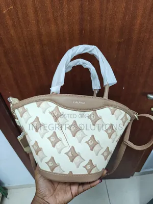 l'Alpina Structured Bucket Bag