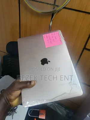New Laptop Apple MacBook Air 2020 M1 8GB Intel Core i5 SSD 256GB