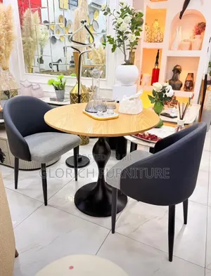 Round Oak Dining Table Chair Set – Hourglass Pedestal Base