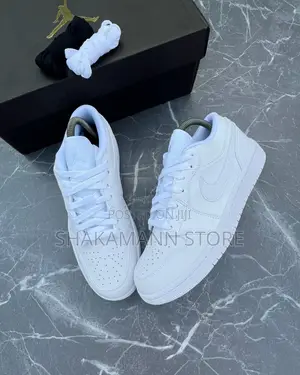 Air Jordan 1 Low Triple White