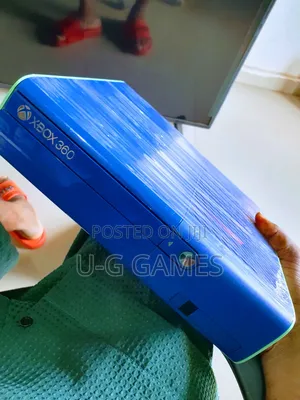 Xbox 360 E Slim One Pad 7games
