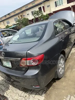 Toyota Corolla 2010 Gray