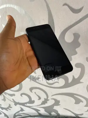 Apple iPhone 7 Plus 32 GB Black