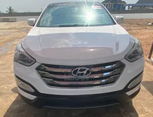 Hyundai Santa Fe 2014 White