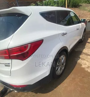 Hyundai Santa Fe 2014 White