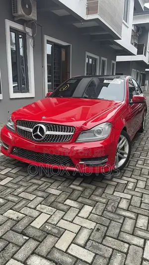 Mercedes-Benz C300 Luxury 4Matic Sedan AWD (3.0L 6cyl 7A) 2012 Red