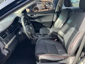 Toyota Camry SE 4dr Sedan (2.5L 4cyl 6A) 2015