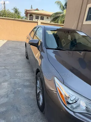 Toyota Camry LE 4dr Sedan (2.5L 4cyl 6A) 2015 Gray