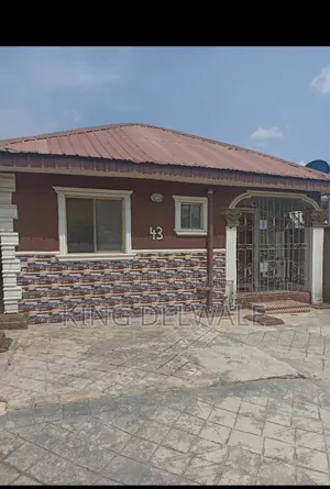 4bdrm House in Omojola, Ikorodu for sale