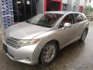Toyota Venza 2011 Silver