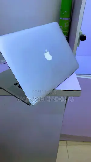 Laptop Apple MacBook Pro 2015 16GB Intel Core i7 SSD 512GB