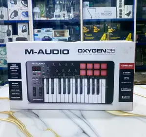 M-Audio Oxygen 25 Mk Iv Usb Midi Keyboard Controller