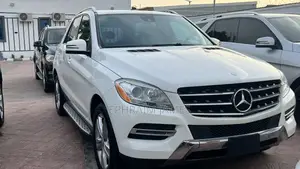 Mercedes-Benz M Class ML350 4dr SUV (3.5L 6cyl 7A) 2014 White