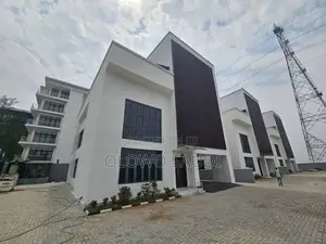5bdrm Duplex in Banana Island for rent