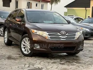 Toyota Venza XLE 2012 Gold