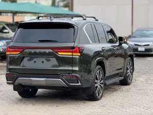 New Lexus LX 600 2025 Green