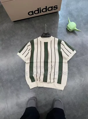 Hug Thick Knitted T-Shirts (Original Quality)