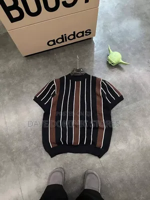 Hug Thick Knitted T-Shirts (Original Quality)