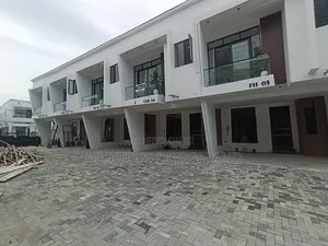 3bdrm Townhouse/Terrace in Gra Ikota for sale