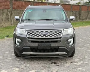 Ford Explorer Platinum 4dr SUV AWD (3.5L 6cyl Turbo 6A) 2016 Gray
