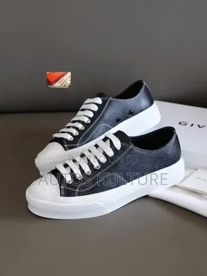 *Givenchy Logo Urban_flat Snks•* *Black Flipped Logo Paris*