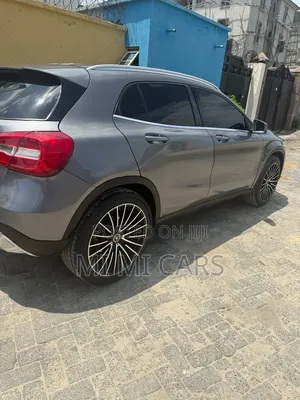 Mercedes-Benz GLA 250 2018 Gray