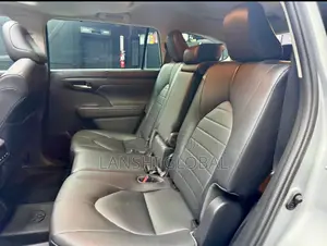 Toyota Highlander XLE AWD 2020 Silver
