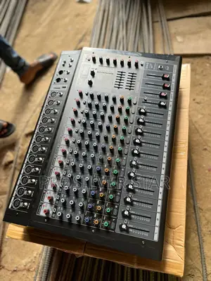 Yamaha 12-Channel Powered Mixer Pmx1208d