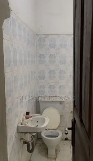 Furnished Mini Flat in Olori Close, Ifo for rent