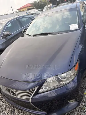 Lexus ES 2013 Blue