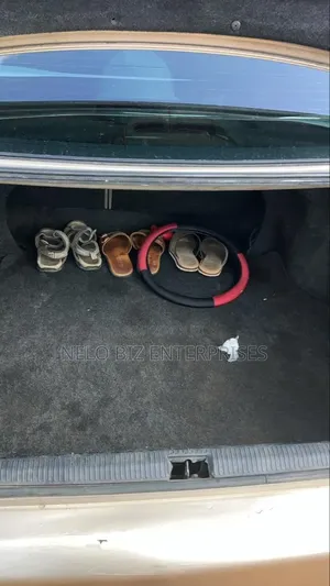 Toyota Camry LE 4dr Sedan (2.4L 4cyl 5M) 2003 Gold