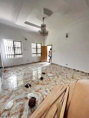 5bdrm Duplex in Chevrons for sale