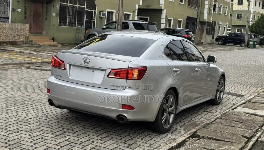 Lexus IS 2012 Silver