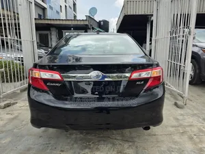 Toyota Camry XLE 4dr Sedan (2.5L 4cyl 6A) 2012 Black