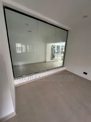 Sho/Office to Let Lekki Phase 1