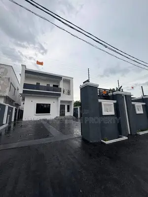4bdrm Duplex in Estate Akwaka, Ruuodomaya for sale