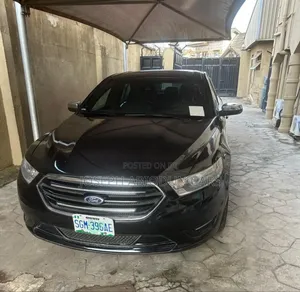 Ford Taurus Limited 4dr Sedan AWD (3.5L 6cyl 6A) 2014 Black