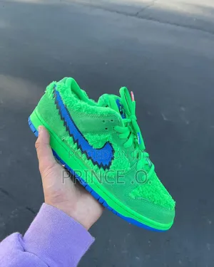 Leaf  Green Nike Sneakers