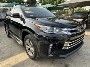 Toyota Highlander XLE 4dr SUV AWD (3.5L 6cyl 6A) 2015 Black