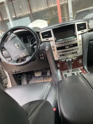 Lexus LX 570 AWD 2013 Silver