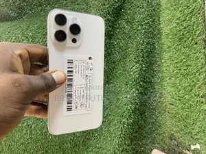 Apple iPhone 15 Pro Max 256 GB White