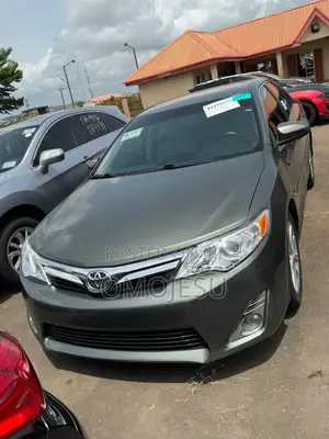 Toyota Camry XLE V6 4dr Sedan (3.5L 6cyl 6A) 2013 Green