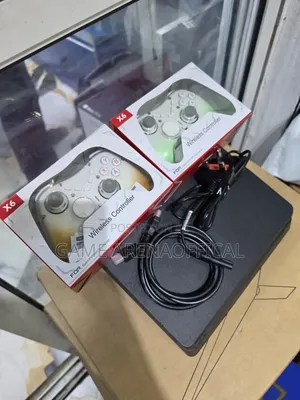 Ps4 Slim + Dual Controllers + Free Games
