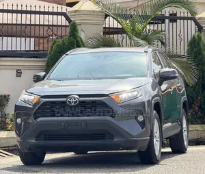 Toyota RAV4 2021 Gray