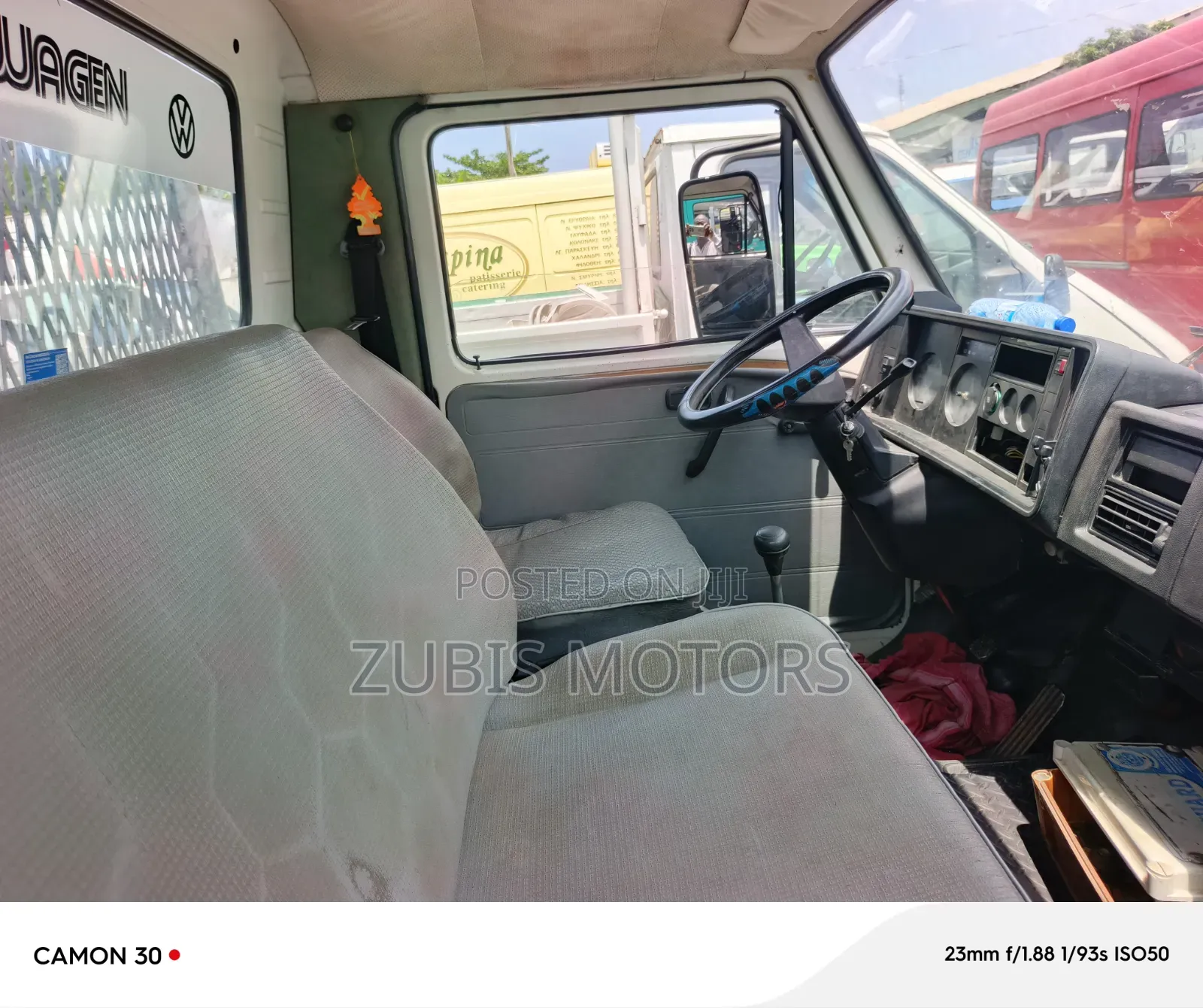 Volkswagen LT 2000 White