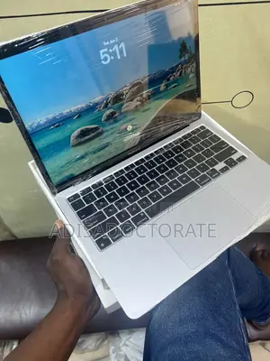 Laptop Apple MacBook 2020 16GB Apple M1 SSD 512GB
