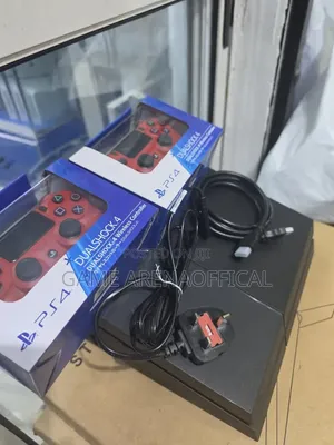 Ps4 Fat + 2 Controllers + Ultimate Gaming Pack