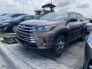 Toyota Highlander Limited Platinum 4x4 V6 (3.5L 6cyl 8A) 2018 Brown