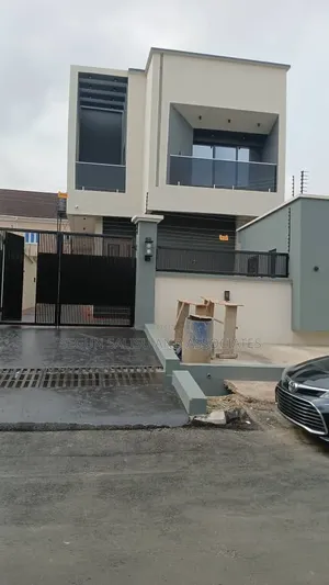 4bdrm Townhouse/Terrace in Magodo Gra Phase2 for sale