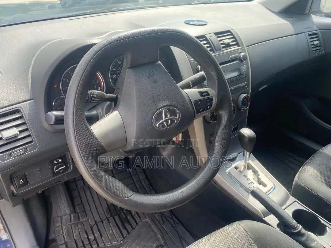 Toyota Corolla 2012 Blue